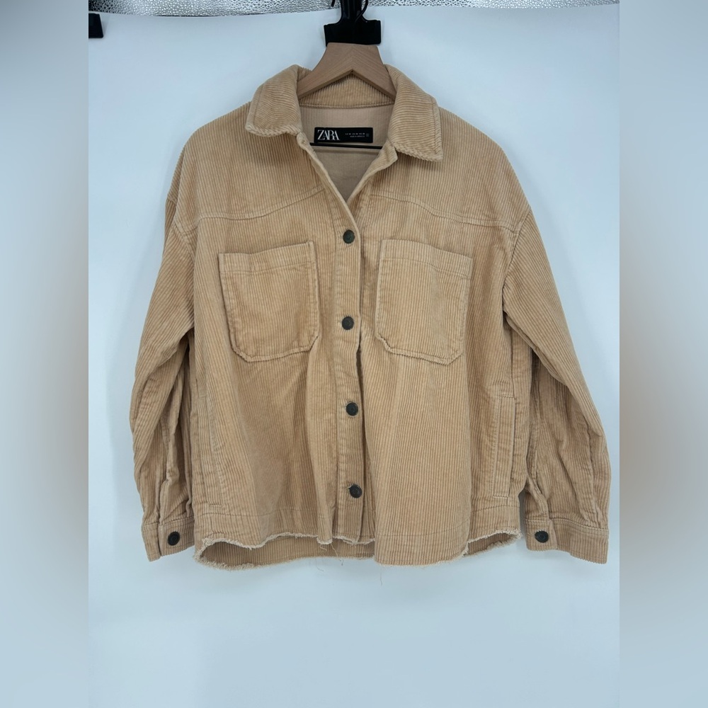 Zara Corduroy Shacket Oversized Shirt Jacket Tan Raw Hem Boyfriend Size‎ Medium